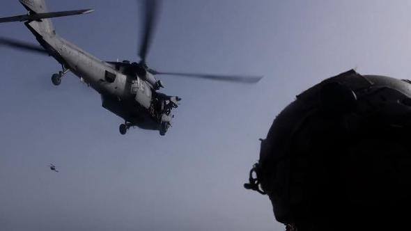 Golfo dell'Oman, i marines Usa intercettano petroliera iraniana: il momento dell'abbordaggio