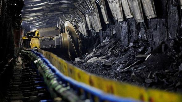 Esplode miniera di carbone in Cina, almeno 82 morti, 9 dispersi: soccorsi in corso