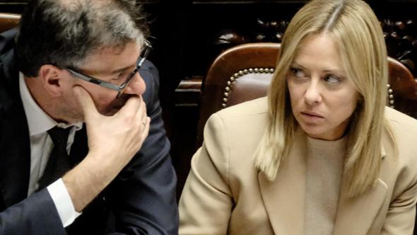 Conti pubblici, trappola d’estate: gasolio a 2 euro e aumento dei tassi Bce spaventano il Tesoro