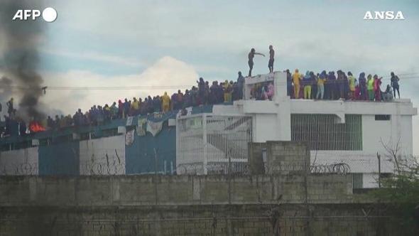 Detenuti in rivolta in un carcere del Venezuela