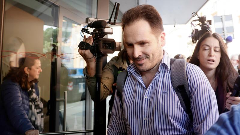 Garlasco, la difesa di Sempio: “L’impronta del piede incompatibile col killer. I soliloqui? Non sono confessioni”