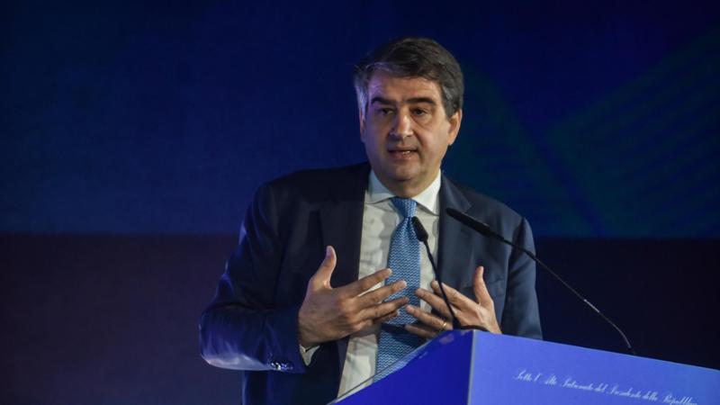 Caro energia, Fitto scrive ai Paesi Ue: “Possibile usare i fondi di coesione”