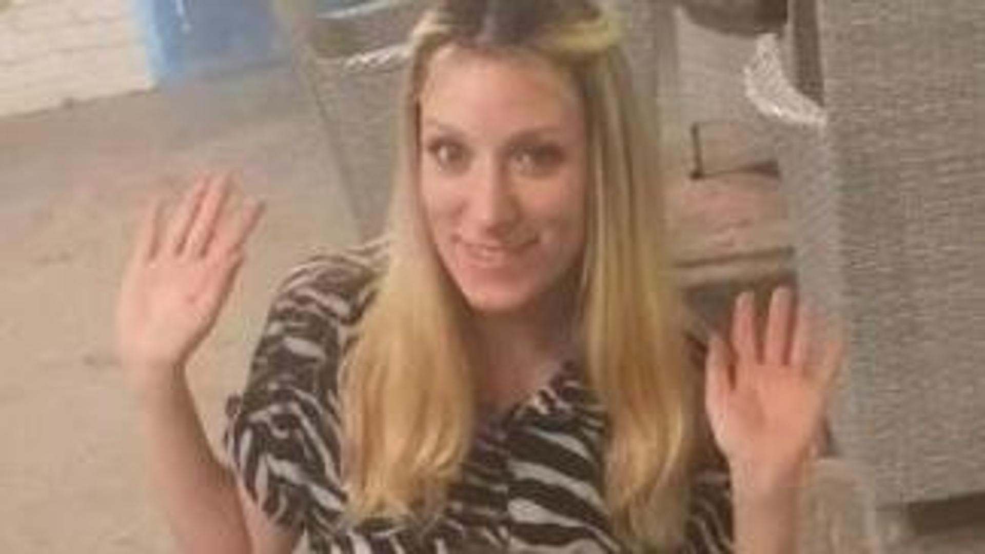 Nessy Guerra bloccata in Egitto da 3 anni. Il papà "L’Italia ci ha ...