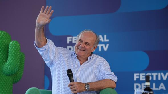 Proposta di Gerry Scotti per ridurre la durata dei programmi