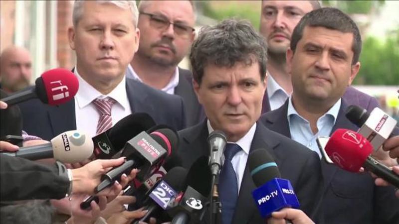 Drone russo in Romania, il presidente Dan contestato a Galati: "Siamo sotto minaccia"