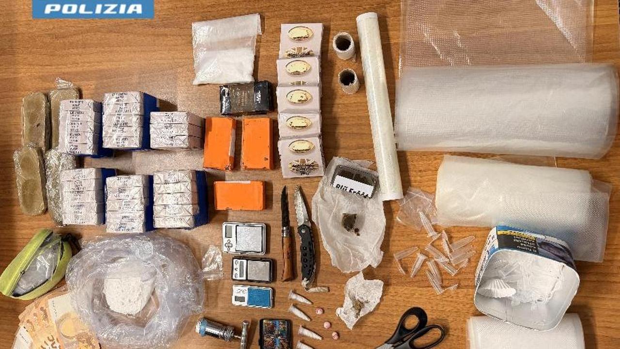 Maxi-operazione antidroga: 111 arresti nel Torinese, sequestrata anche un’arma da guerra