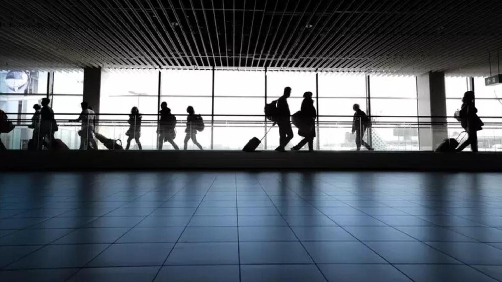 Perch&eacute; va frenata la fuga dei giovani