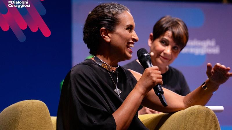 Noa su dialogo e pace: “Il ruolo dell’artista non è essere un follower ma un leader”