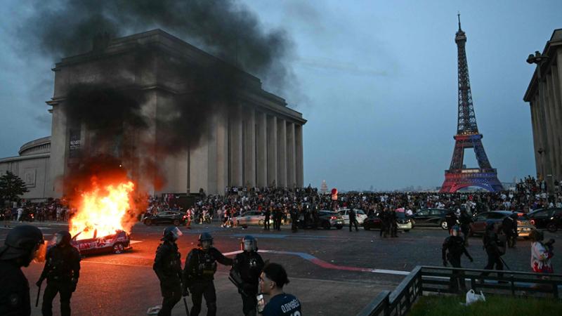 L'assedio di Parigi: cosa c'è dietro la guerriglia scoppiata dopo la Champions