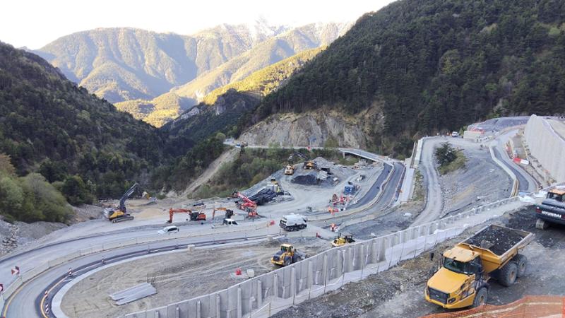 Tenda, la svolta ecologista del viceministro: “Galleria storica alle bici, le auto solo nella nuova”