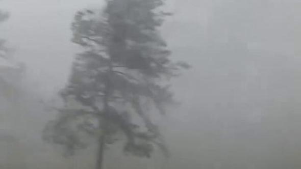 Maltempo nel torinese, Montanaro spazzata da raffiche a 100 km/h, volano le tegole dai tetti
