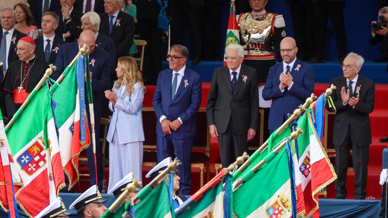Culle vuote e astensione, i timori di Mattarella: “I giovani ci salveranno”