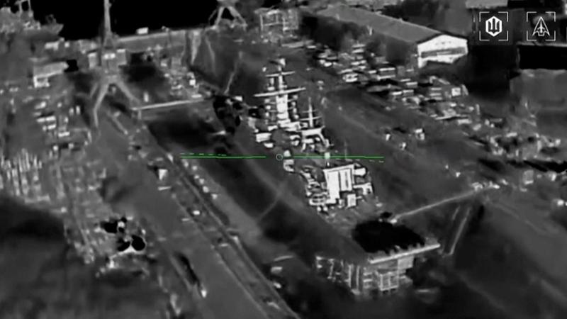 Ecco cosa "vede" un drone: l'attacco ucraino al terminal petrolifero russo in diretta
