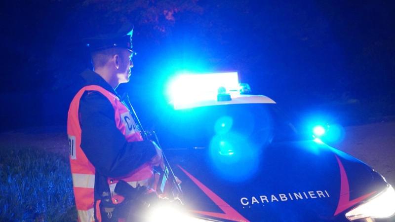 Auto investe due ragazzi in bici a Brescello: morto un 19enn