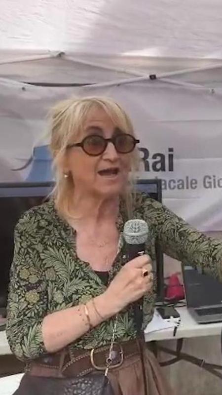 Rai, Littizzetto difende il Palazzo della Radio a Torino: "Guardano solo ai soldi, diventi un museo"