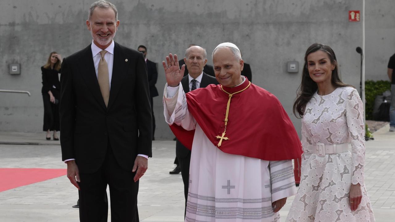 Il Papa in Spagna: “Preoccupato per l’Ucraina, spingere per il negoziato”. E sull'Iran: “Non è una guerra giusta”