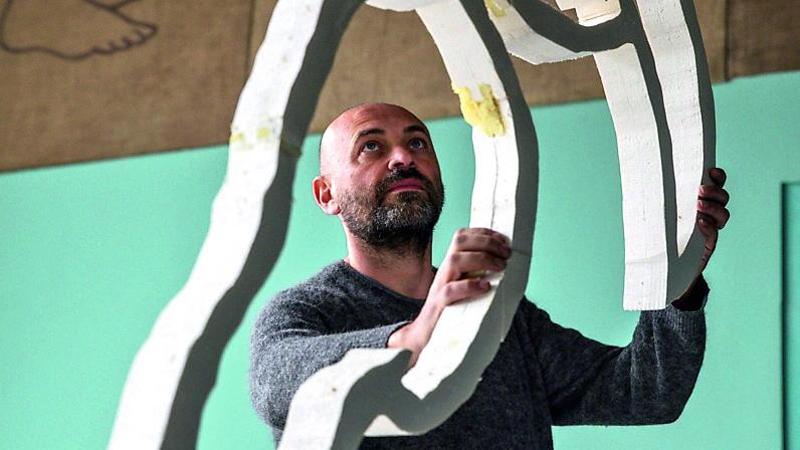 Valerio Berruti: “Vivevo in una chiesetta sconsacrata, adess