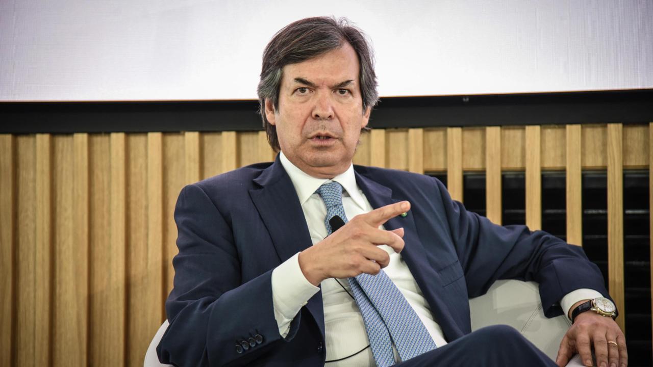 Il risiko di Messina, così si punta a riscrivere gli equilibri bancari italiani