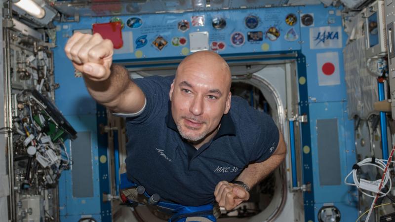 Luca Parmitano, sei passeggiate e 366 giorni in orbita: le imprese del colonnello scelto dalla Nasa