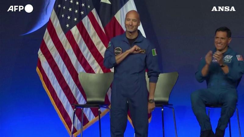 Luca Parmitano, il momento dell'annuncio Nasa: pugno chiuso e mano sul cuore