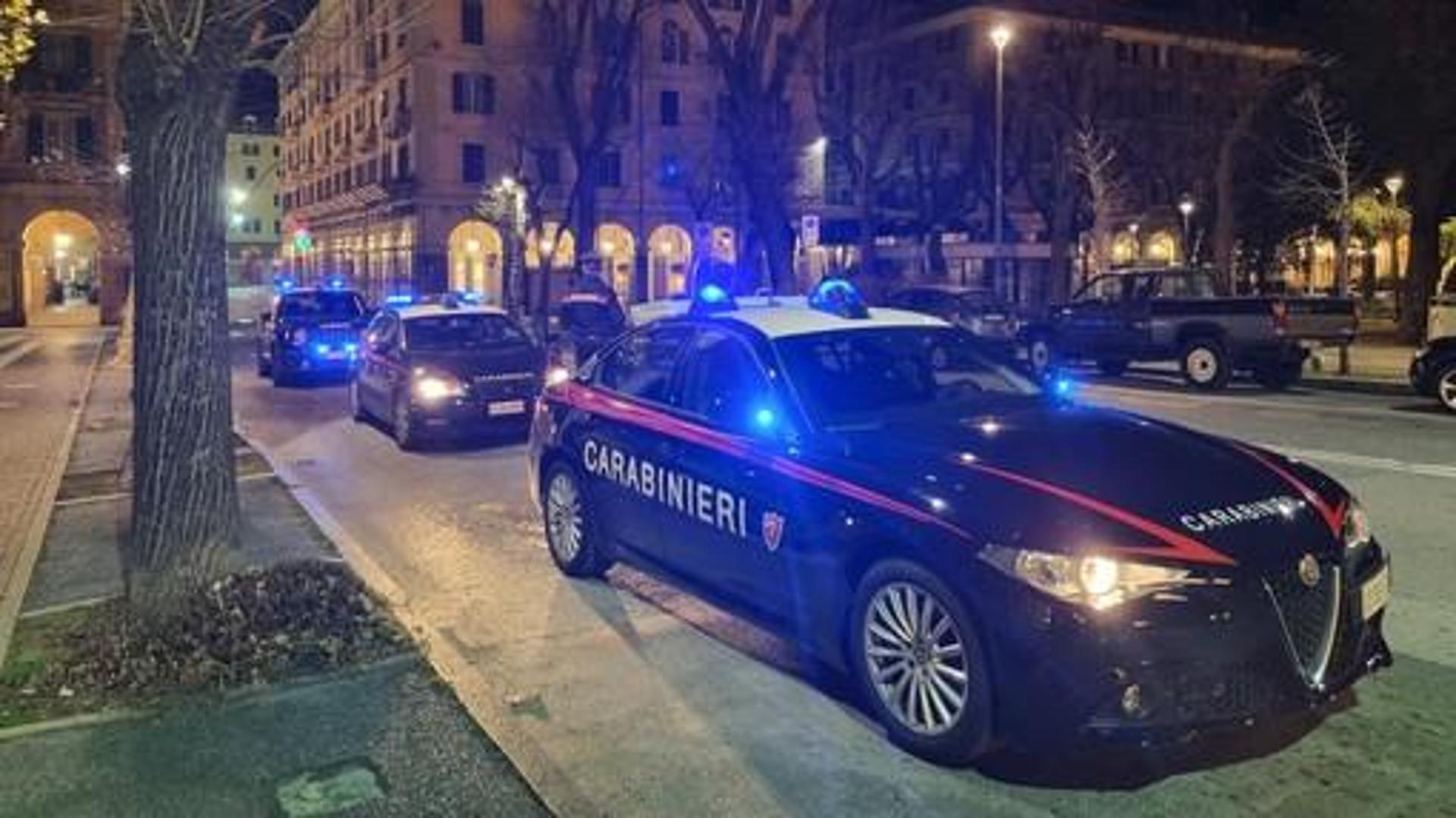 Milano, d&agrave; fuoco al padre e lo lascia morire tra le fiamme
