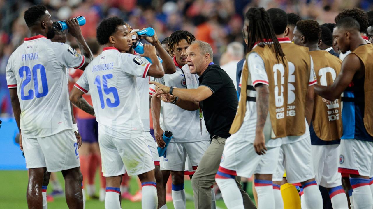 Polemica sui cooling break pubblicitari nel calcio