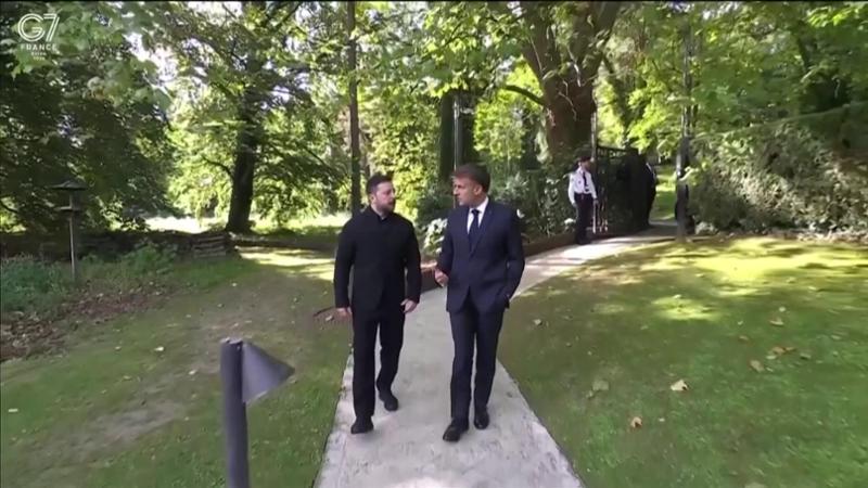 L'audio rubato tra Macron e Zelensky che svela le difficoltà dei rapporti con Trump