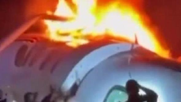 Texas, aereo precipita vicino Laredo: i soccorritori sfondano il parabrezza per salvare i passeggeri