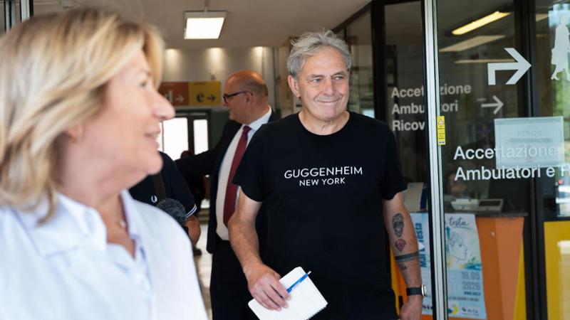 Crans Montana, il papà di Elsa dimessa dal Regina Margherita: "Ora può ricominciare a vivere"