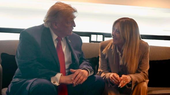 Trump su Meloni: “Mi ha implorato per una foto, mi ha fatto pena” - La  Stampa