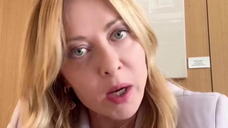 Il video di replica di Meloni a Trump: "Io e l'Italia non imploriamo mai"