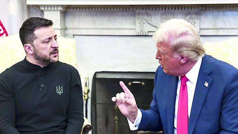 Il presidente ucraino Volodymyr Zelensky con il leader Usa Donald Trump