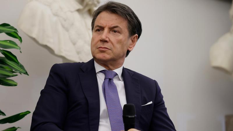Giuseppe Conte: “Con la patrimoniale rischio fuga dei milionari, ma ascolterò la base”
