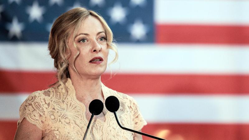 La premier ora ferma il botta e risposta: “Salviamo le relazioni transatlantiche”