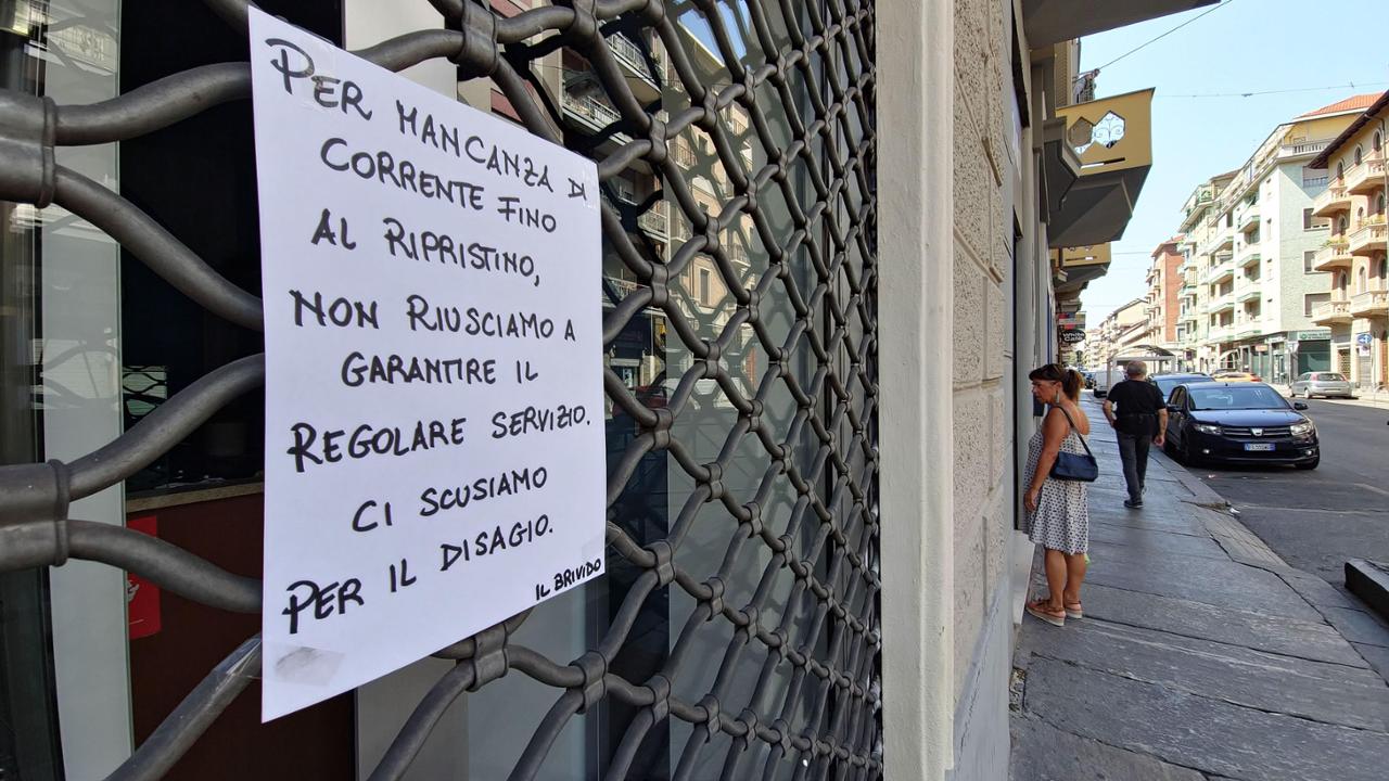 Emergenza blackout a Torino, 8 guasti in un giorno: “Colpa dei condizionatori accesi”