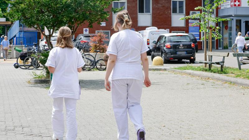 “Non ce la facciamo più”. All’ospedale Maggiore pazienti di Chirurgia senza aria condizionata
