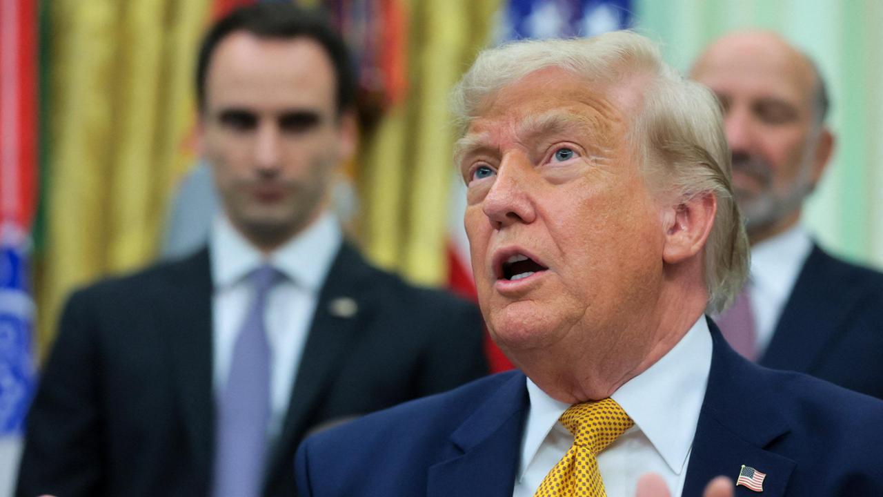 Trump torna ad attaccare l'Italia. Vance: “Progressi con Teheran”. L'Iran smentisce sul nucleare