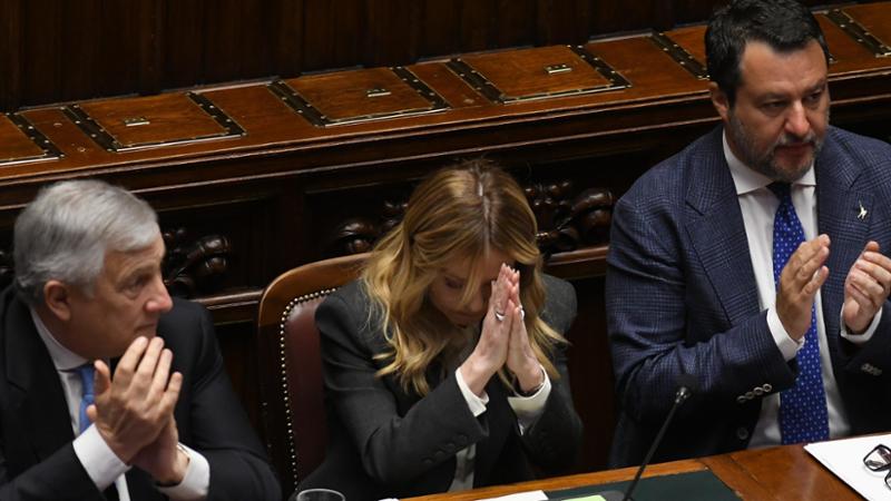 Armi, consenso in calo e avversari. Si rafforza l’ipotesi del voto anticipato