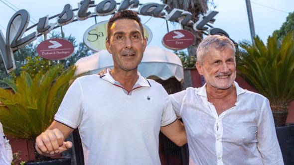 Cori e croce celtica, Alemanno è libero e va con Vannacci