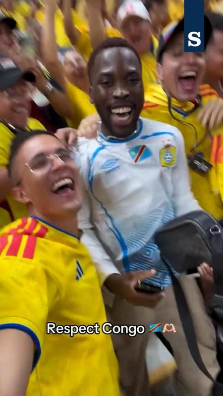 Canta da solo l'inno del Congo tra i tifosi colombiani: la reazione della curva avversaria