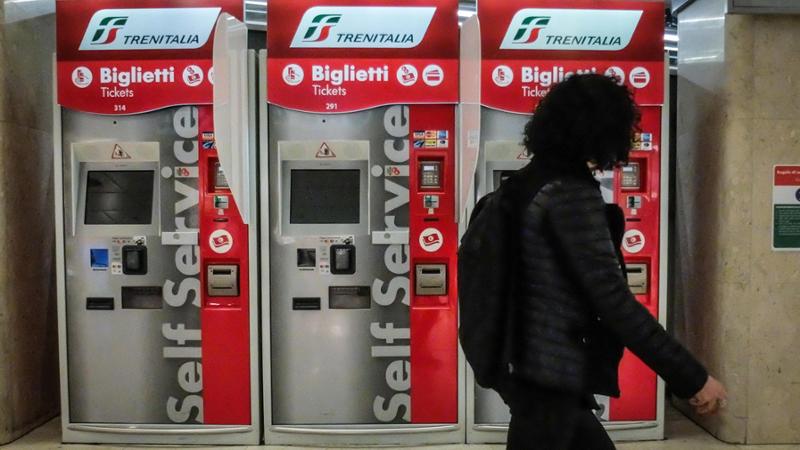 Attacco hacker a Trenitalia: violati dati, mail e numeri di cellulare dei passeggeri