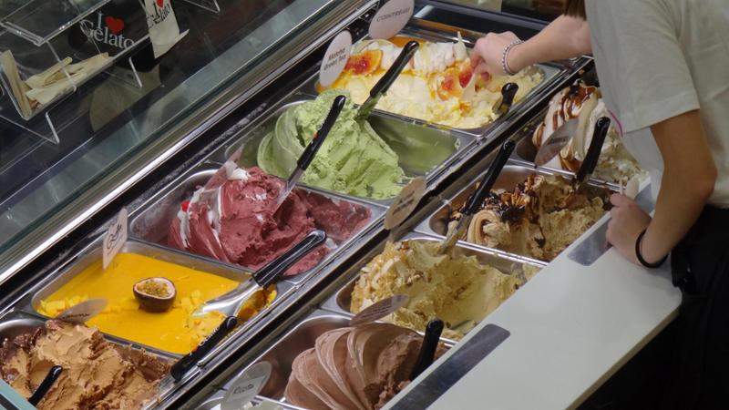 La fabbrica dei gelati, il Piemonte è leader nell’industria di cialde e accessori