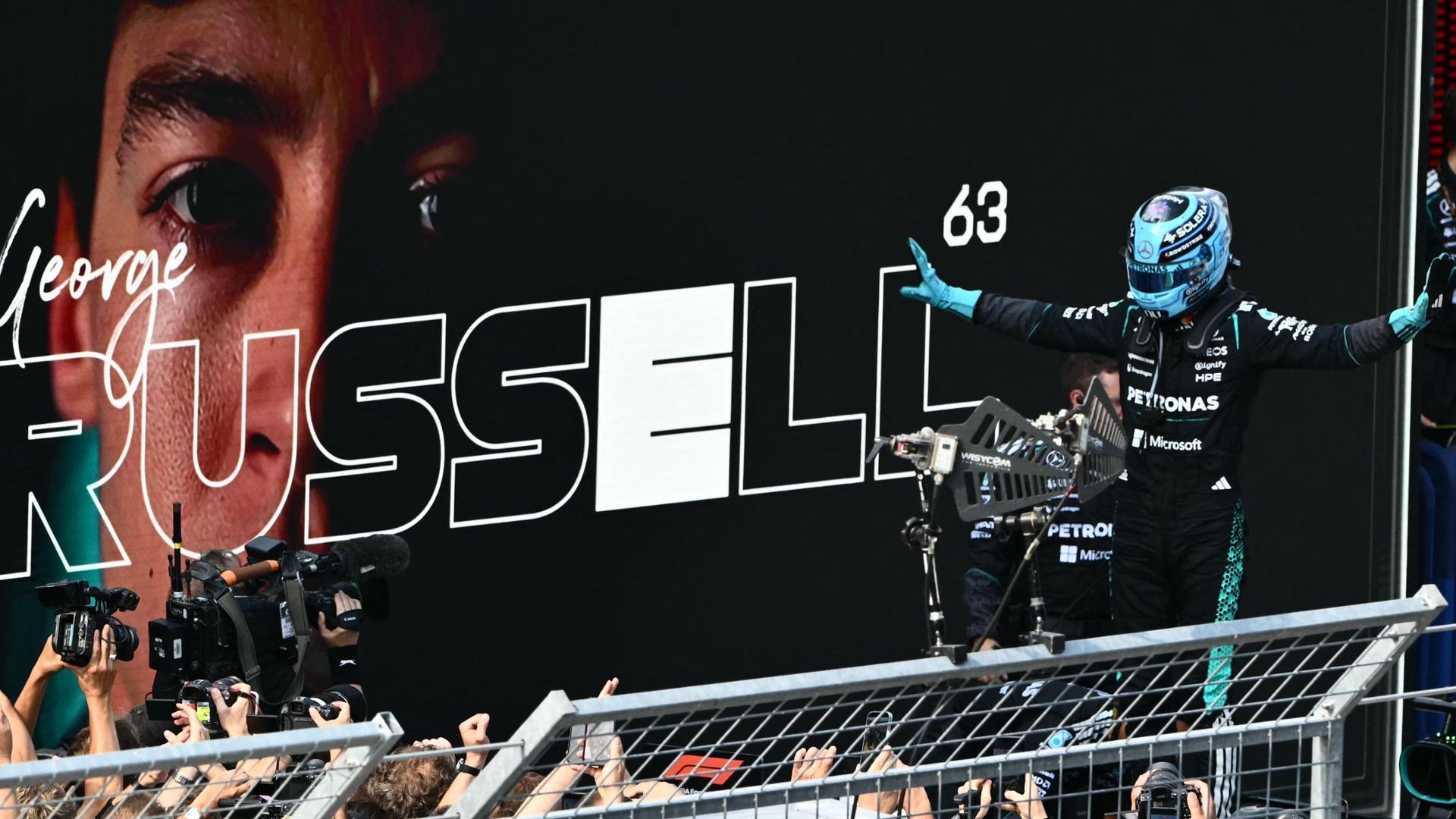Gp Austria, Russell ritrova la vittoria davanti a Verstappen e Antonelli. Delusione Ferrari