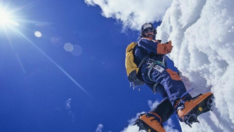 Hans Kammerlander con il racconto sul K2 al più piccolo festival di montagna al mondo