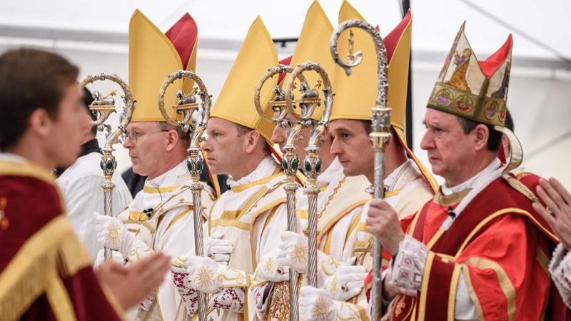 Il Papa scomunica i lefebvriani