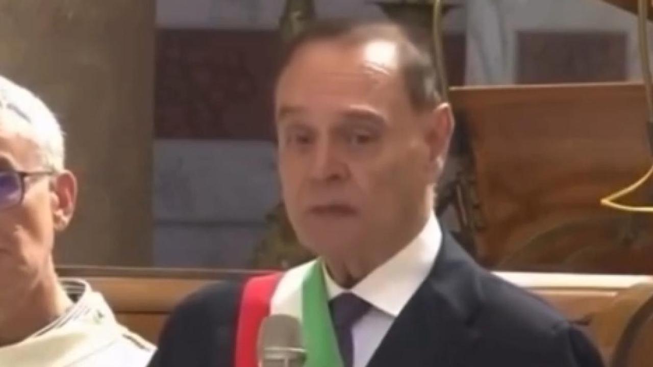 Mastella e l'annuncio in chiesa: “Sono malato, spero di farcela. Pregate per me”