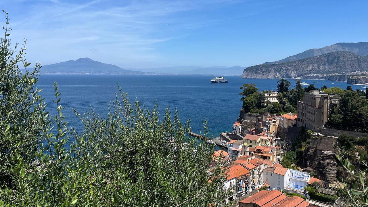 Sorrento, una piscina naturale mistica come il Parsifal di Wagner che qui litigò con l’amico Nietzsche
