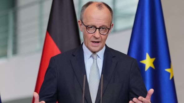Destra estrema con la sinistra. Il patto impossibile di Berlino e i fantasmi degli Anni Trenta
