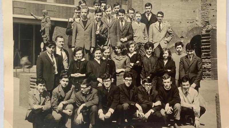 “Aiutatemi a ritrovare la prima H del 1966” L’appello di una ex studentessa del Galileo Ferraris