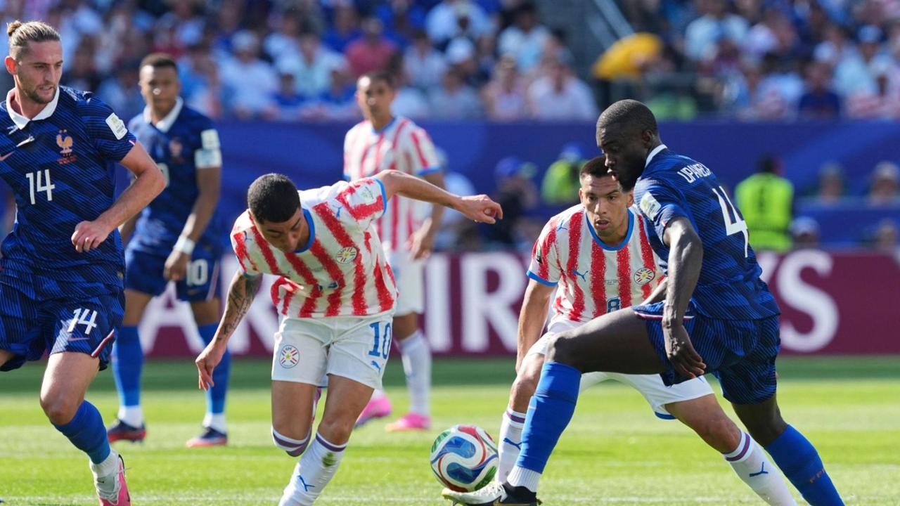 Mondiali, c'è Paraguay-Francia: il match live. Marocco ai quarti